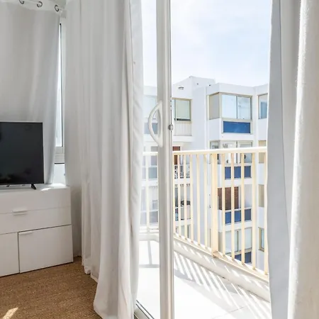 Apartment 2-br Rooftop In Palm 2-min Walk To Beaches Cannes