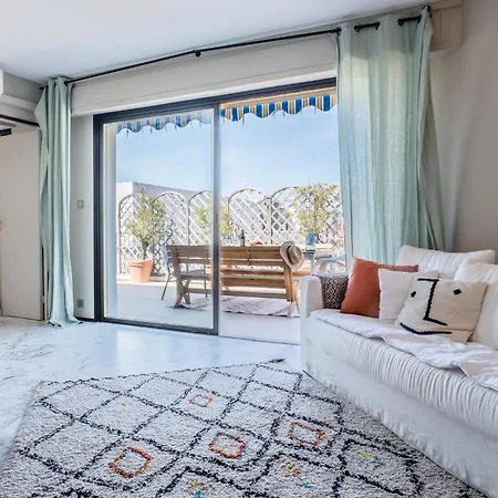 2-br Rooftop In Palm 2-min Walk To Beaches * Cannes